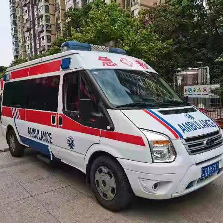 漠河长途救护车护送病人返乡